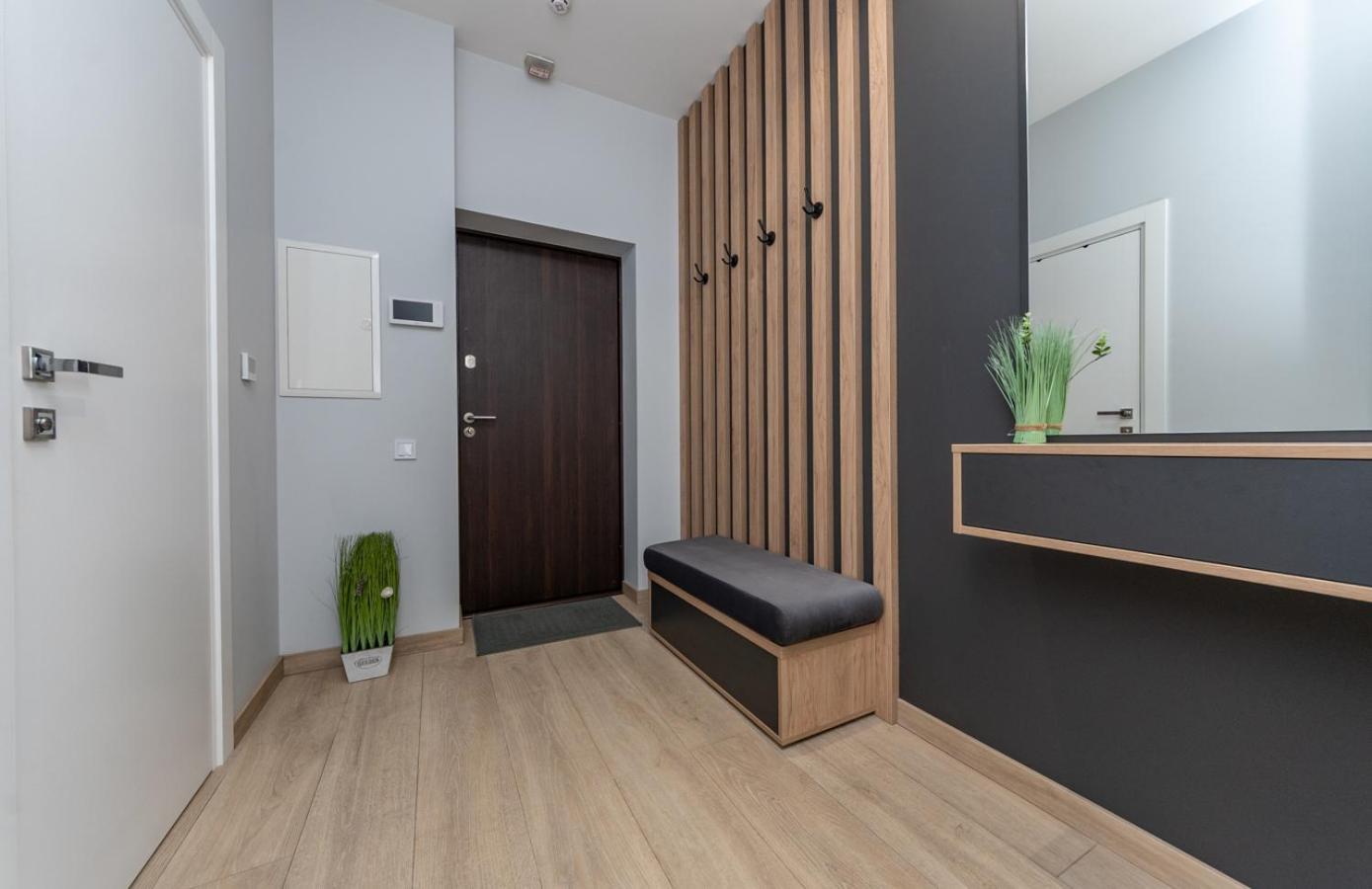 Royal Tower Residence Big Vip Apartment In Center Floor 27 Kiev Bagian luar foto