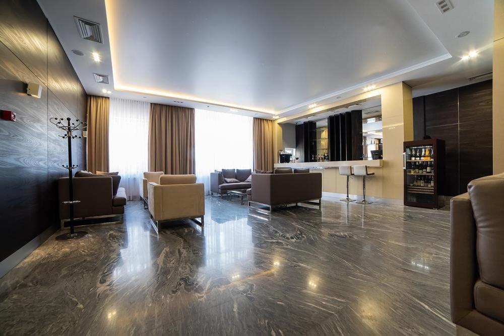 Royal Tower Residence Big Vip Apartment In Center Floor 27 Kiev Bagian luar foto