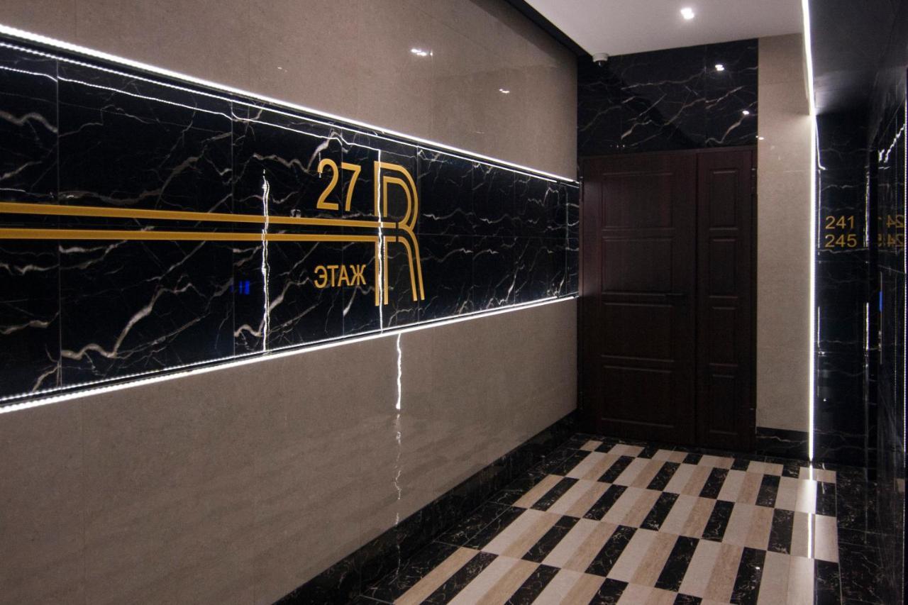Royal Tower Residence Big Vip Apartment In Center Floor 27 Kiev Bagian luar foto