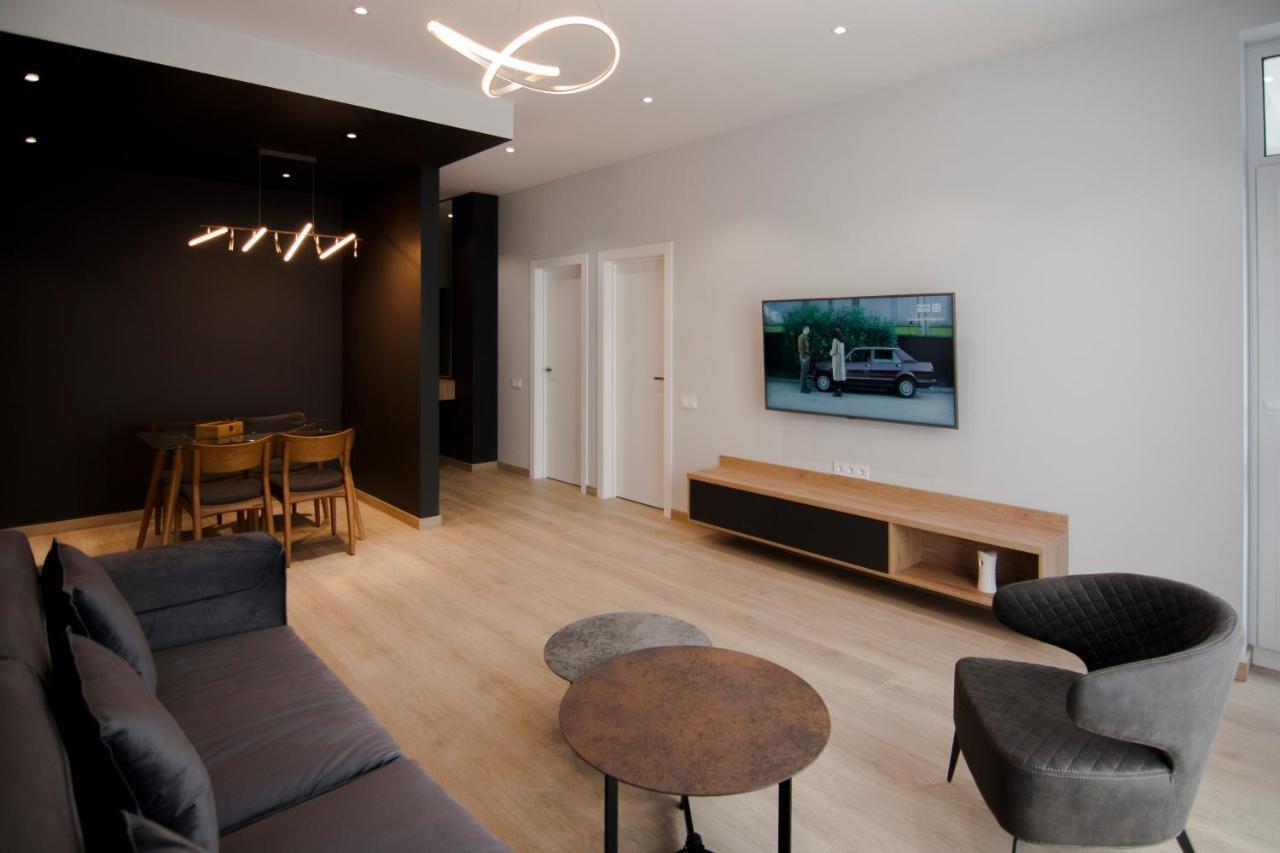 Royal Tower Residence Big Vip Apartment In Center Floor 27 Kiev Bagian luar foto